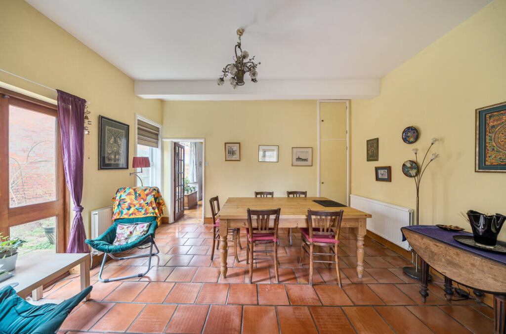 Heatherdeane Road, Highfield, Southampton, Hampshire, SO17 photo 4