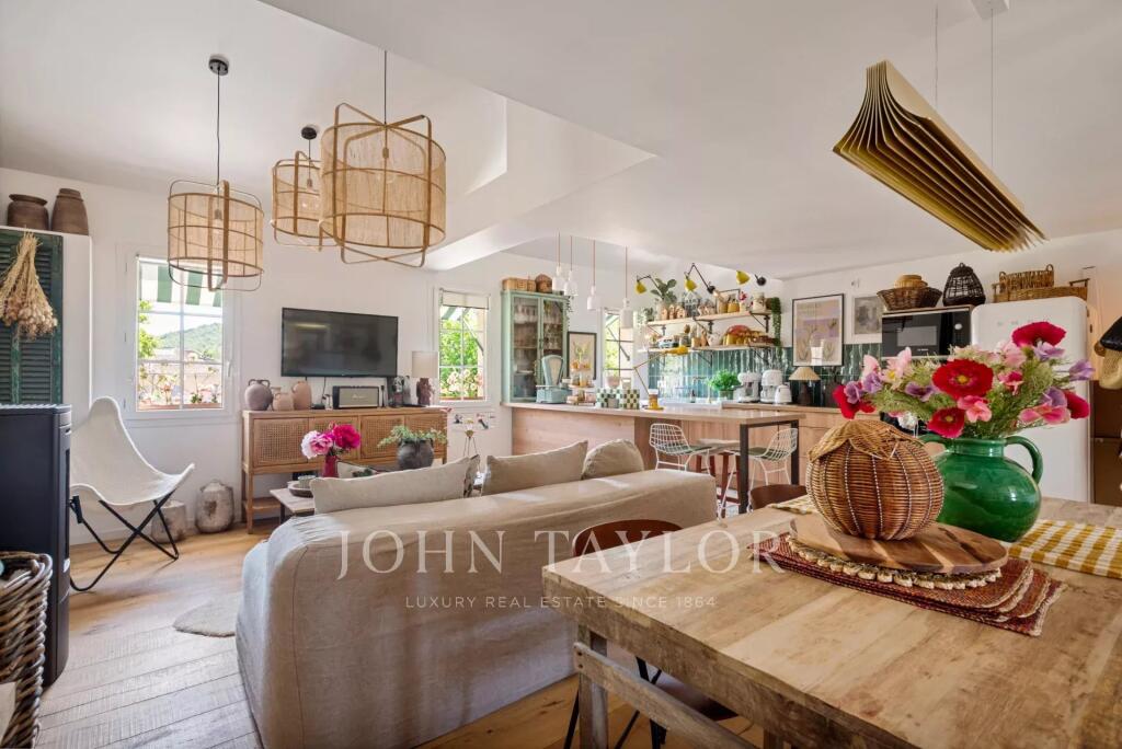 Main image of property: Provence-Alps-Cote d`Azur, Var, St-Cyr-sur-Mer