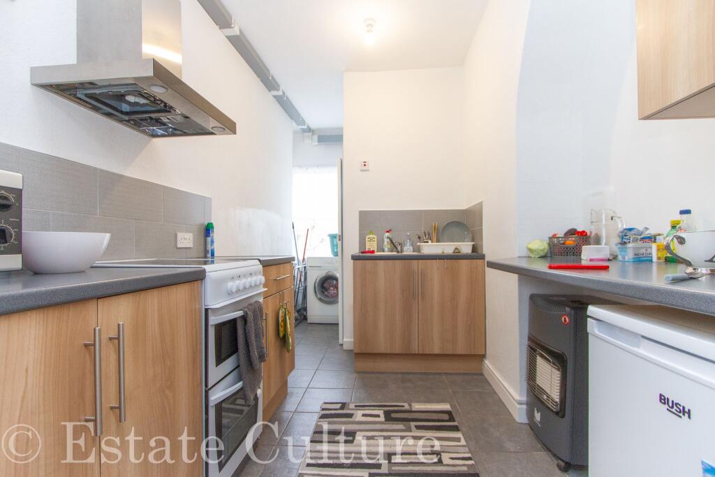 Apartment in Coventry, Paradise - View 2
