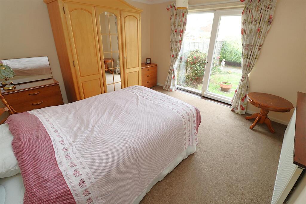 House in Gillingham, Medway - View 4