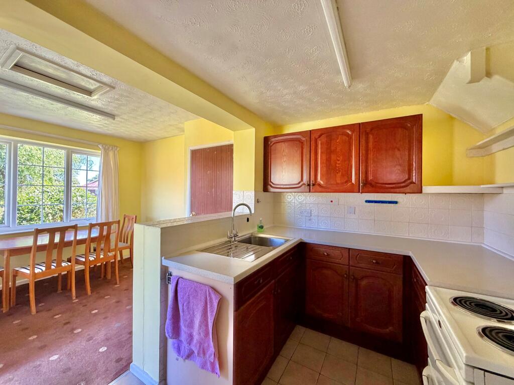 House in Eastleigh, West End - View 4