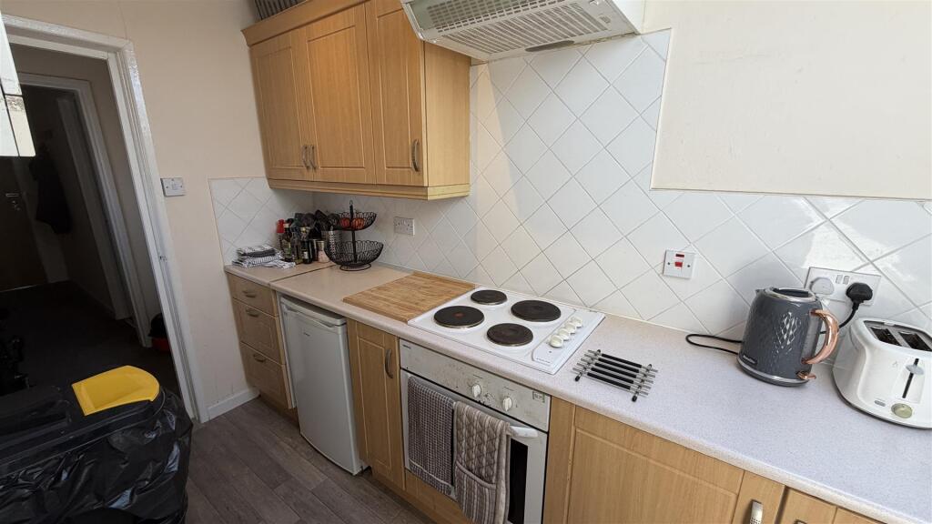 Apartment in Manchester, Ladybarn, Fallowfield - View 4
