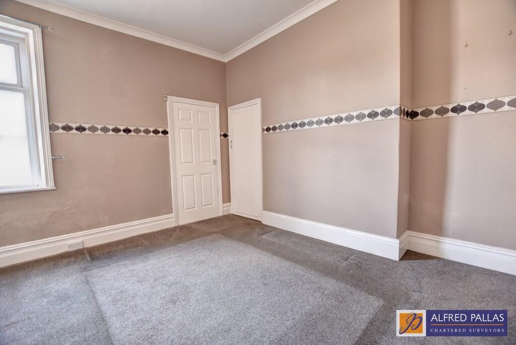 Florence Crescent, Southwick photo 3