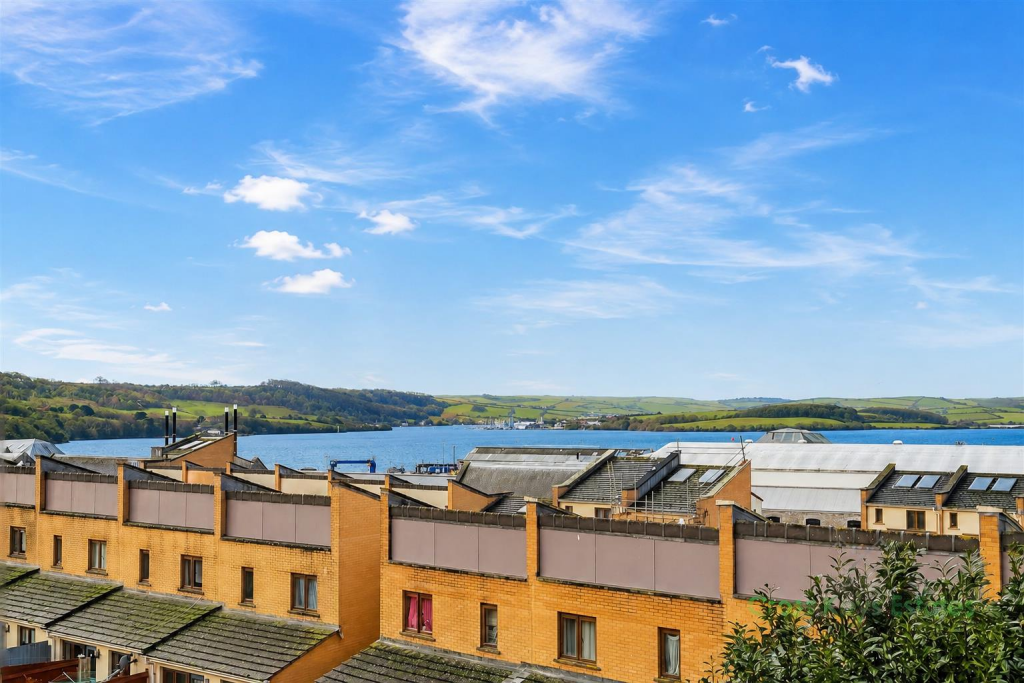 Apartment in Plymouth - View 4