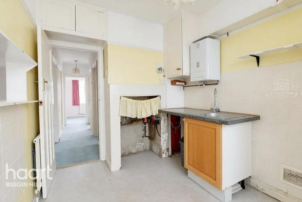House in London, Aperfield - More