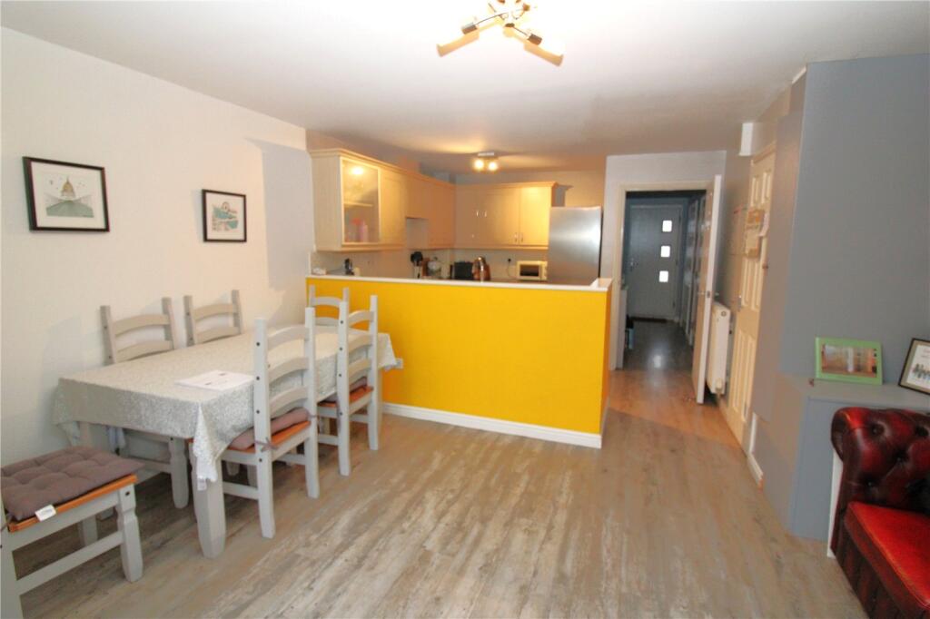 Westland Drive, Lee-on-the-Solent, Hampshire, PO13 - View 2