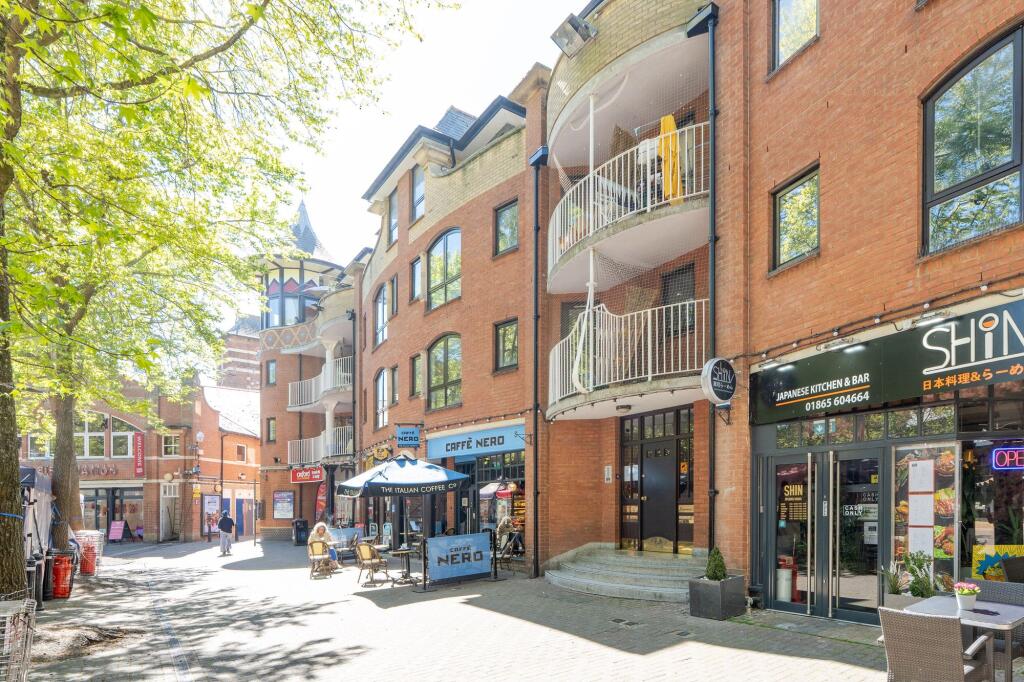 Main image of property: Gloucester Green, Oxford, OX1