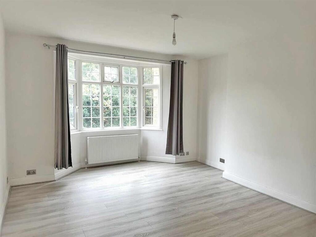 Apartment in London - View 3