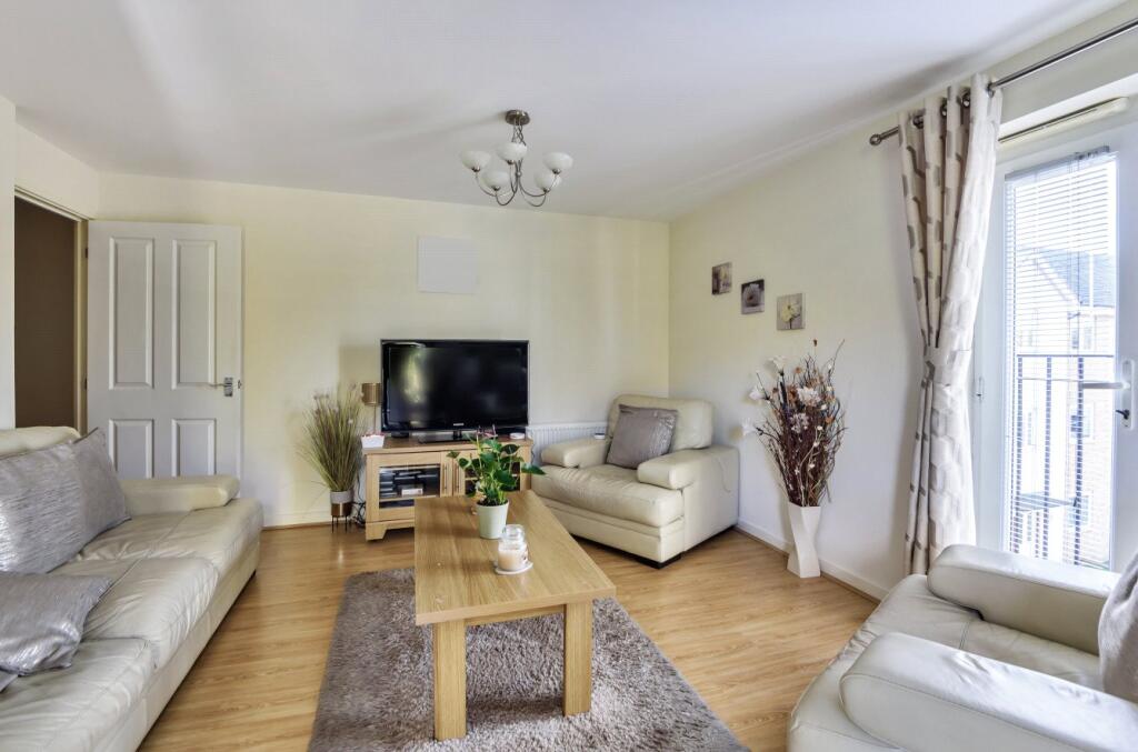 Apartment in Watford, Hertfordshire - View 5