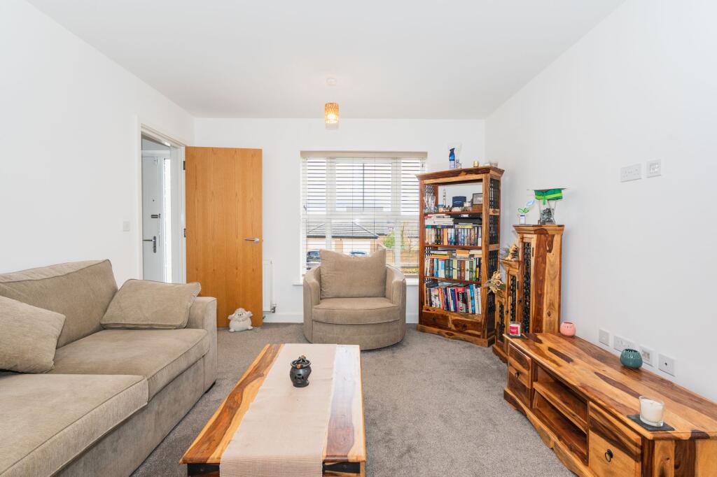 Tivey Road, Eckington, S21 photo 4