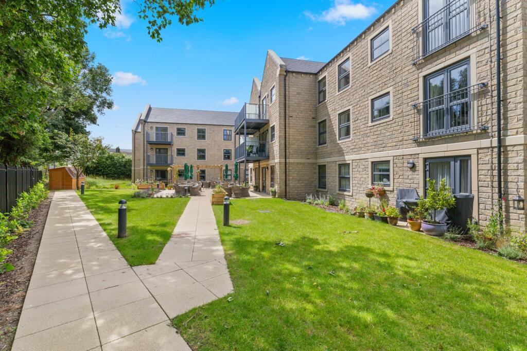 1-bed other on Summer Court, Burley in Wharfedale, Ilkley, West Yorkshire, LS29, £275,000