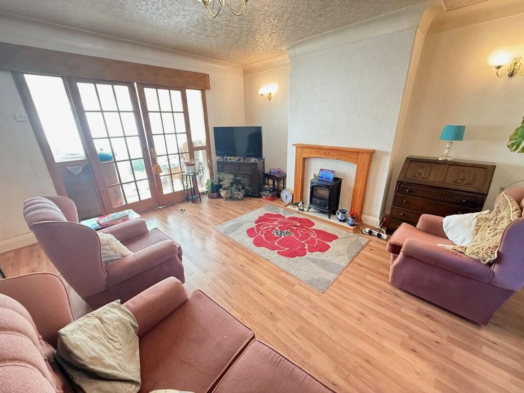 2 Wood Dene, Stanley Road, Halifax, West Yorkshire, HX1 3RX photo 2