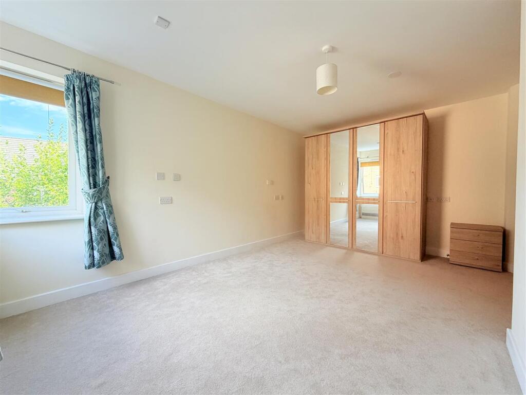 Airfield Road, Bury St. Edmunds photo 4