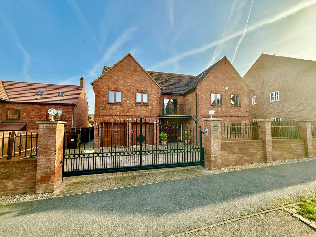 Main image of property: Ashford Crescent, Grange Farm, Milton Keynes, MK8