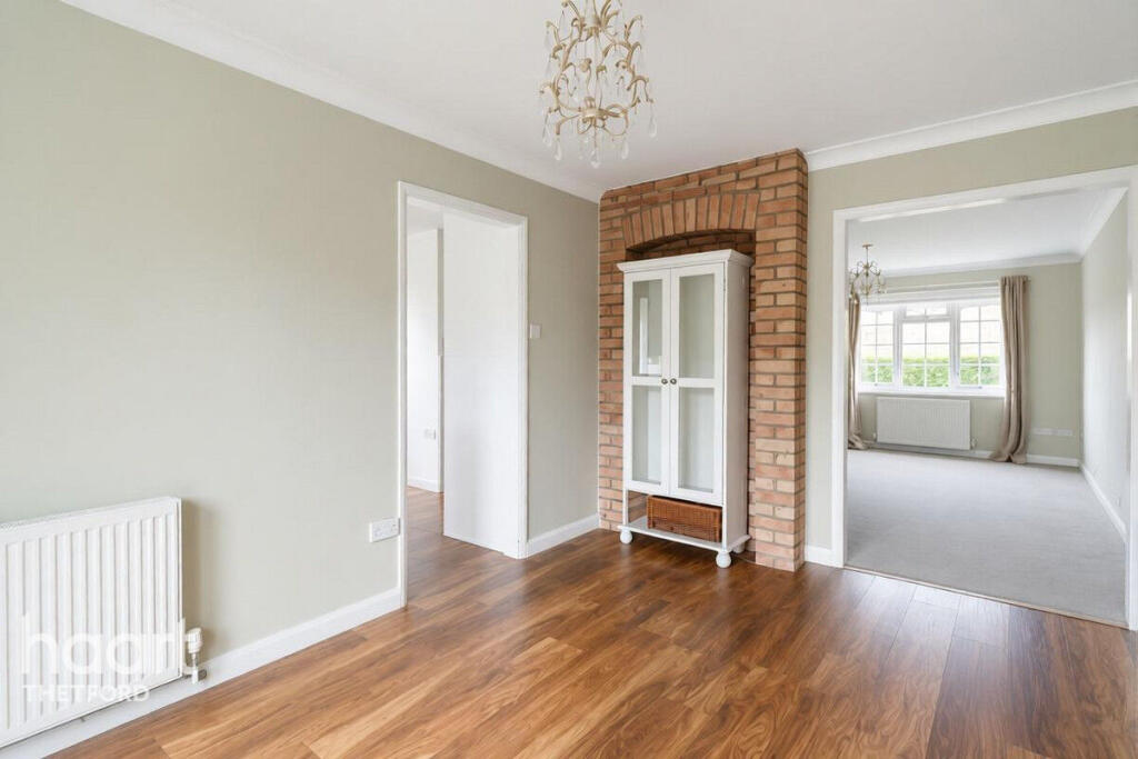 House in Thetford, Cloverfields - More