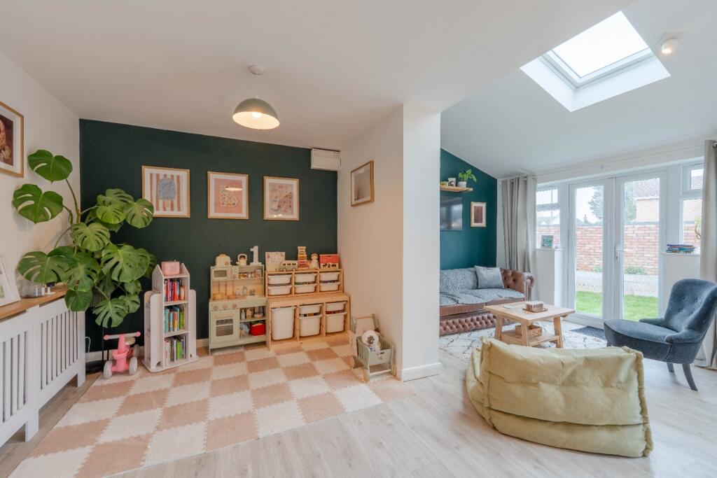 Abbott Close, Brampton, Huntingdon, Cambridgeshire, PE28 4SX photo 3