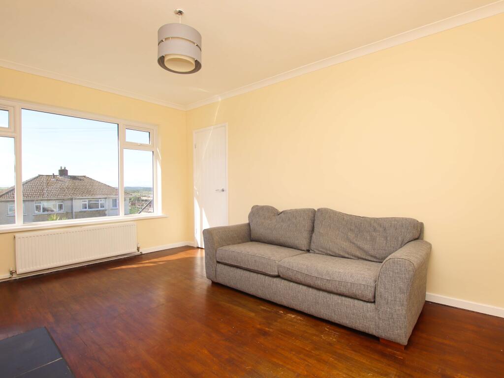 House in Rhondda Cynon Taf, Llanharan - View 3