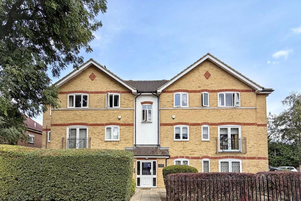 Apartment in Edgware, Broadfields, London Borough of Barnet
