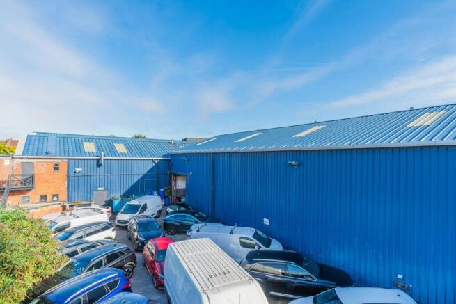Carbase, 118 Blackswarth Rd, Bristol-15.jpg