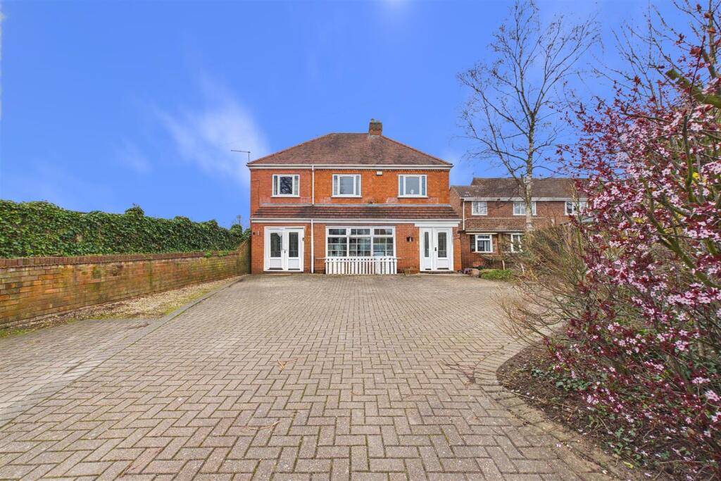 Main image of property: London Road, Balderton, Newark