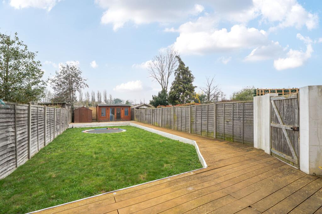 Demesne Road, Wallington, SM6 photo 4