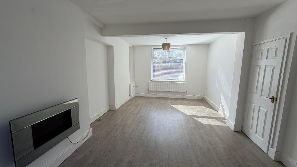 Main image of property: Nant DDu, Edwardsville, CF46 5NL