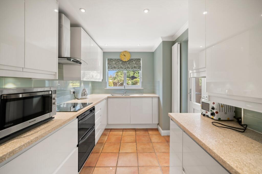 House in London, Merton Park - View 3