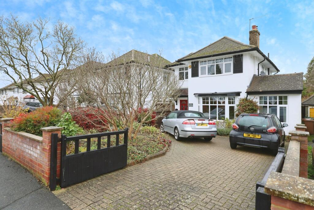 Main image of property: Raglan Gardens, Watford