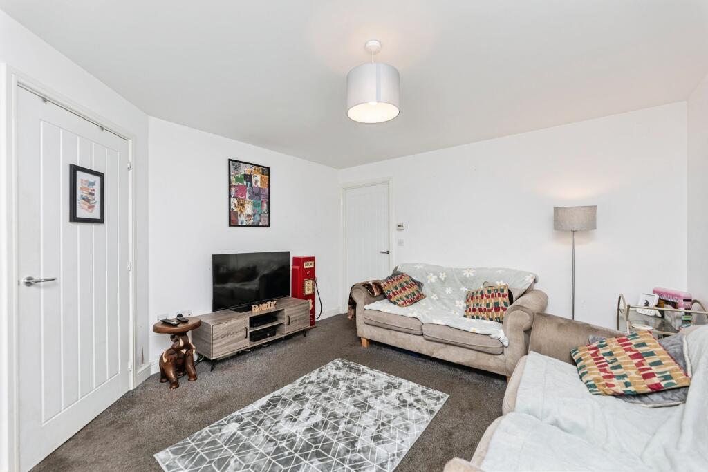Craig Hopson Avenue, Castleford, WF10 photo 3
