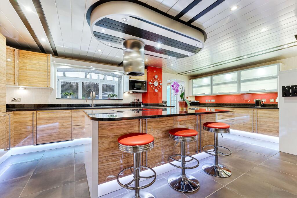 Additional image 8 of Holme Lane, Rossendale, BB4 | Substantial 4-Bed Home on Generous and Private Plot