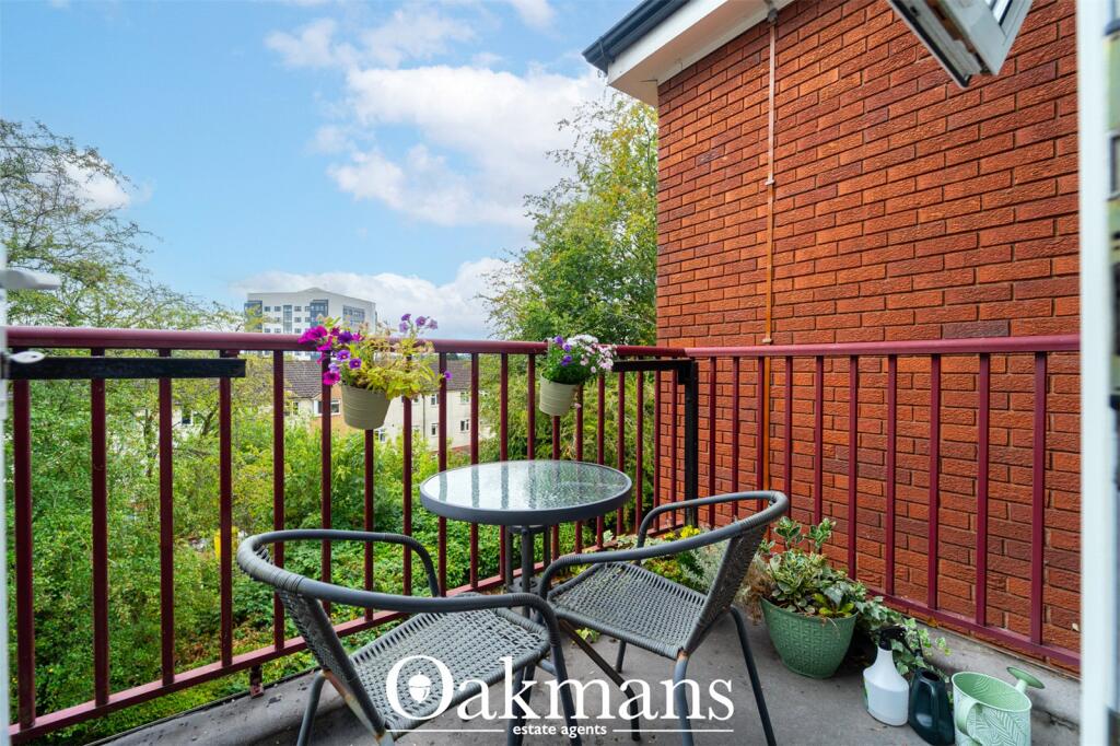 Apartment in Birmingham, West Midlands - View 2