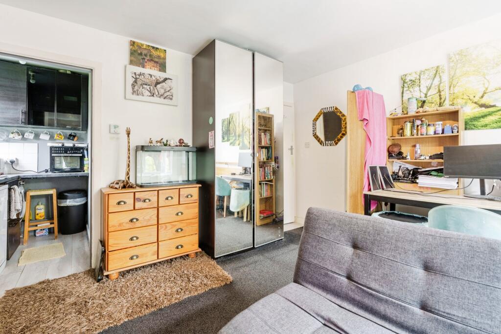 Broadwater Road, Worthing, BN14 photo 4