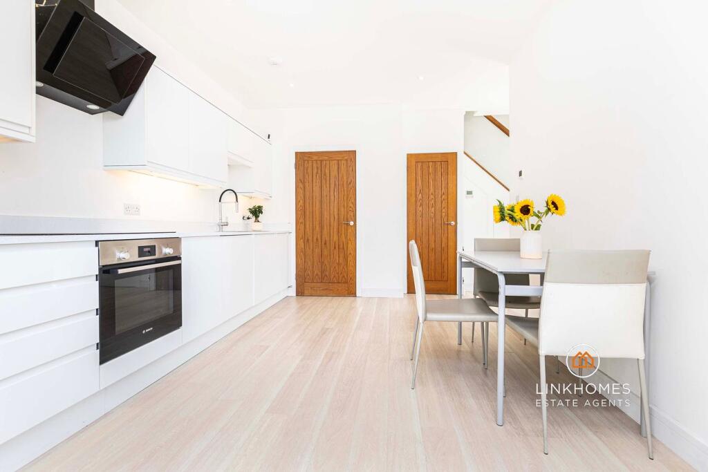 Marnhull Road, Poole, BH15 photo 5