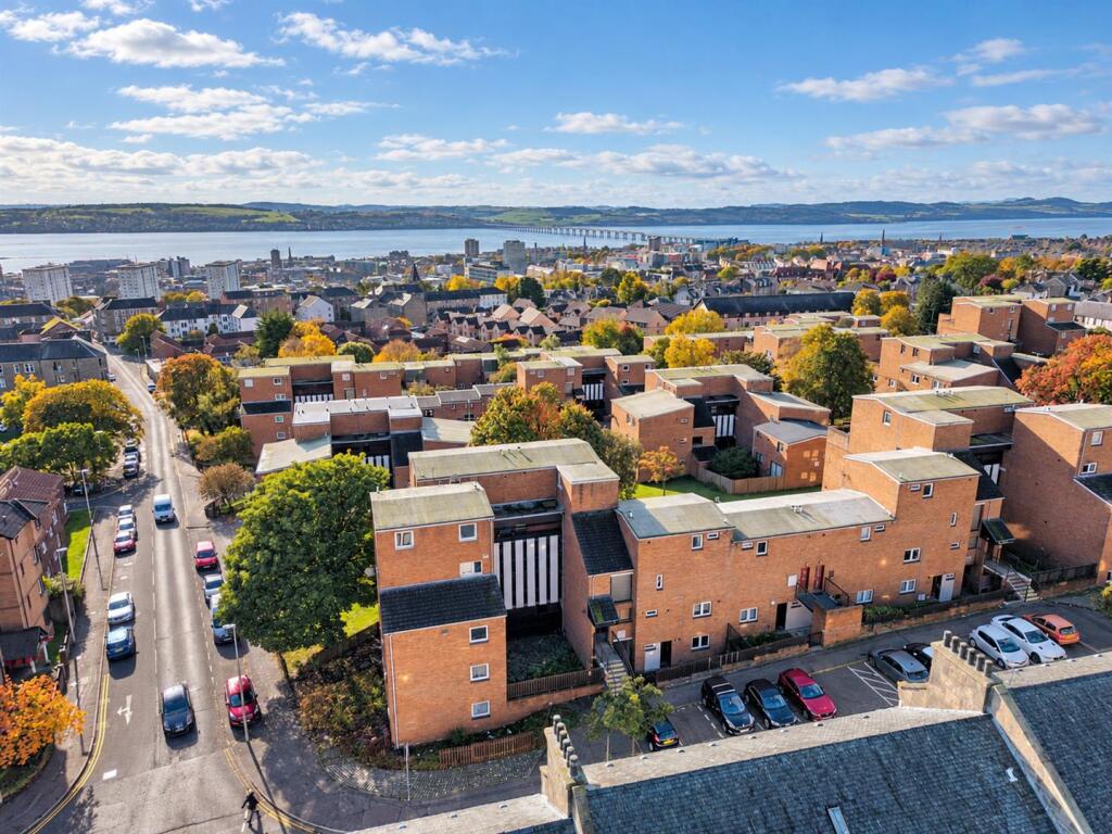 Kinghorne Court, Dundee photo 2