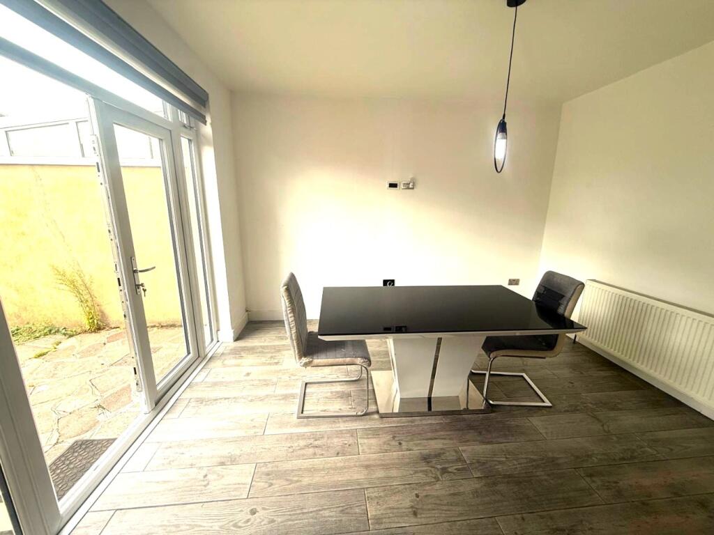House in Harrow - View 4