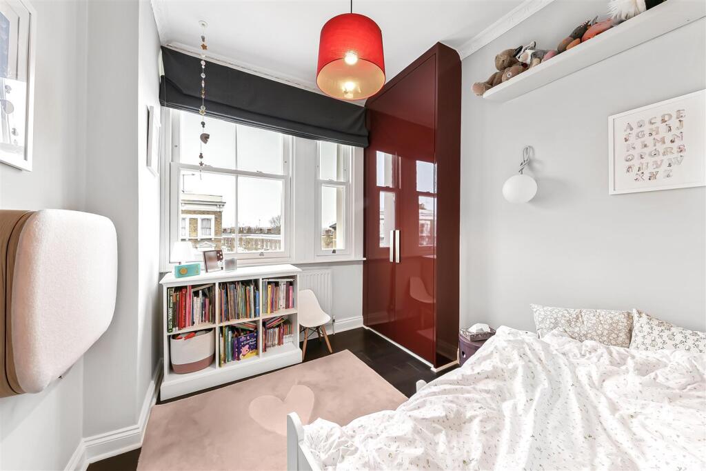 Apartment in London - View 4