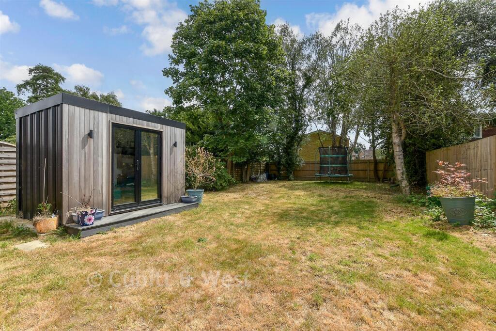 House in Crawley, West Sussex - View 4