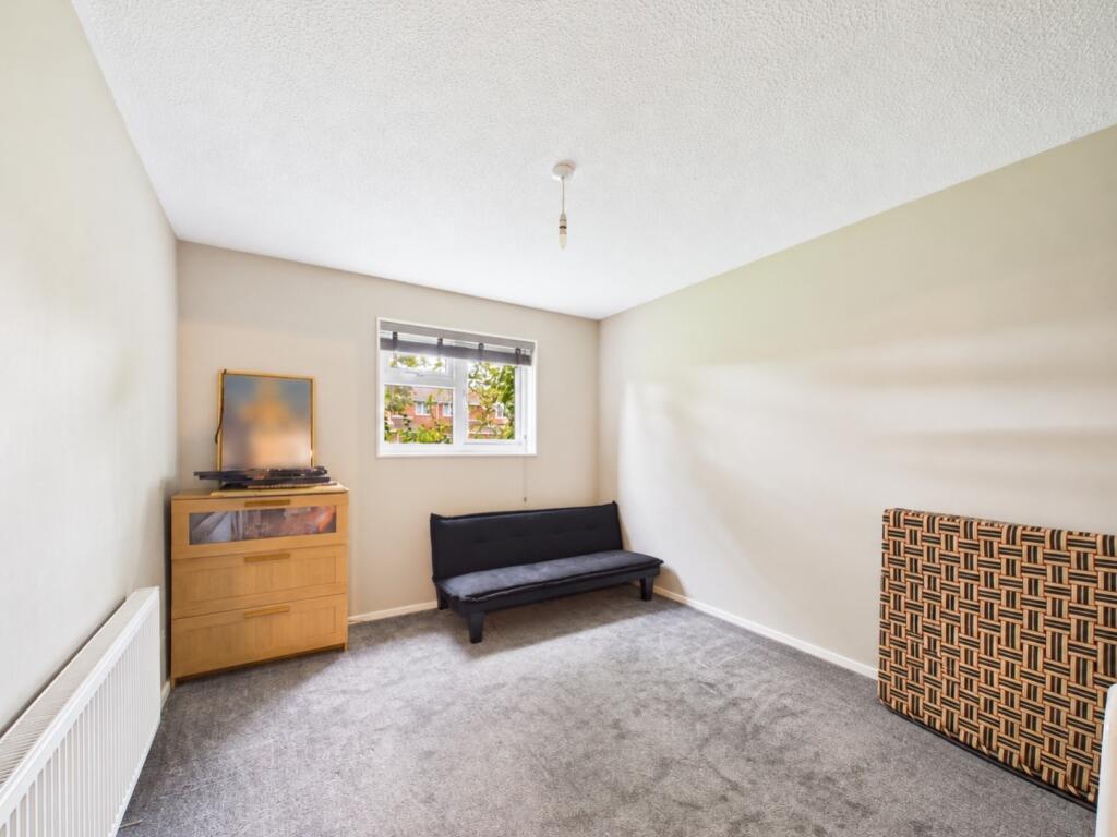 Penshaw Close, Pendeford, Wolverhampton, WV9 photo 4