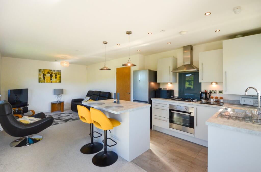 Lon Y Dderwen, Conwy, LL32 photo 4