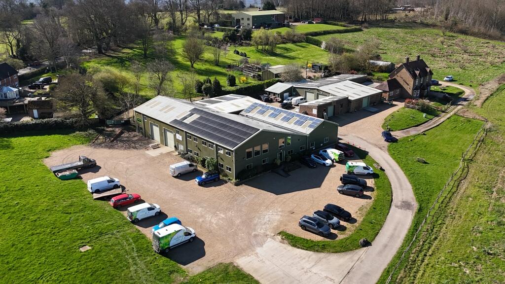 Main image of property: Shingle Barn, Smiths Hill, West Farleigh, Maidstone, Kent, ME15 0PH