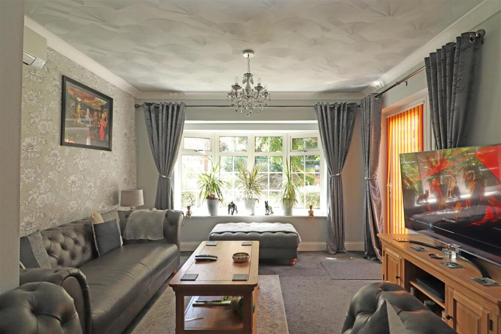 House in Redhill - View 4