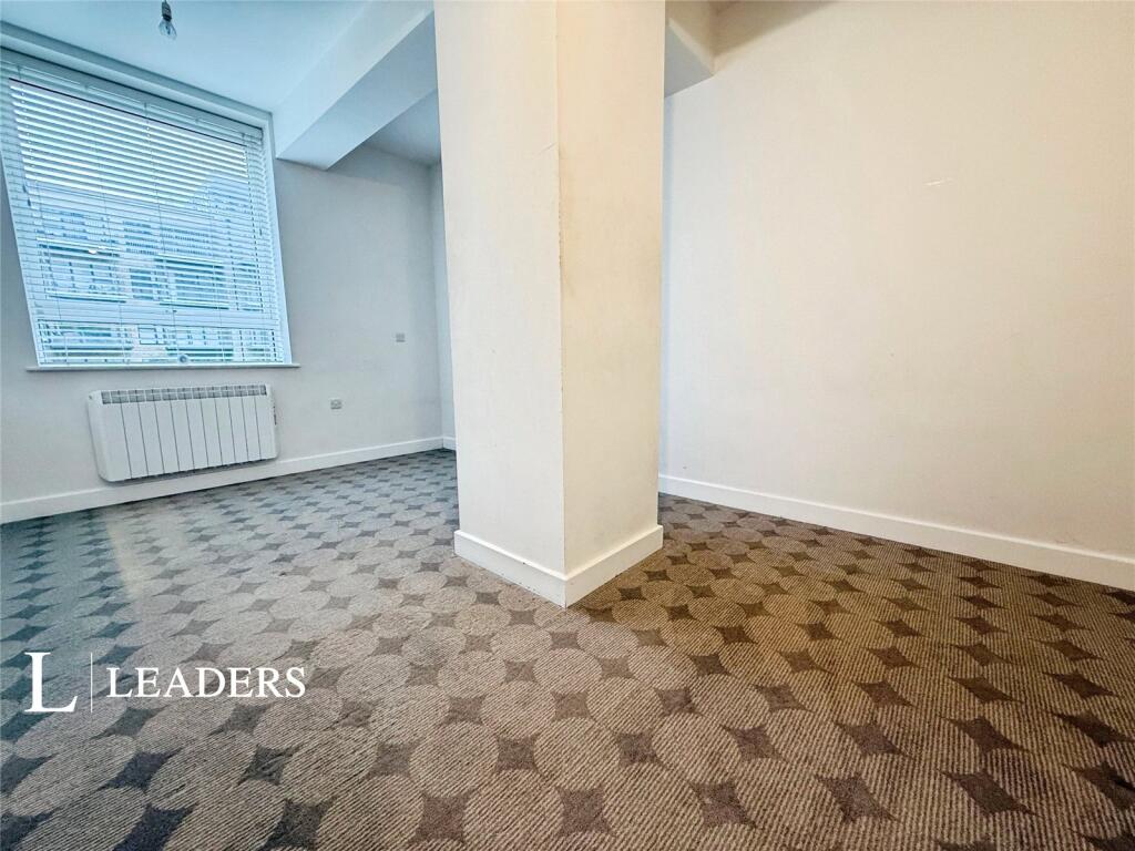 Apartment in Worthing, West Sussex - View 4