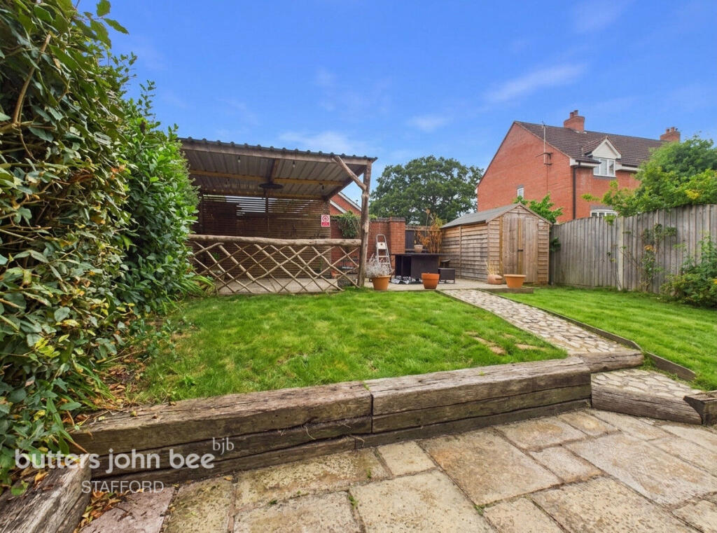 House in Stoke-on-Trent - More
