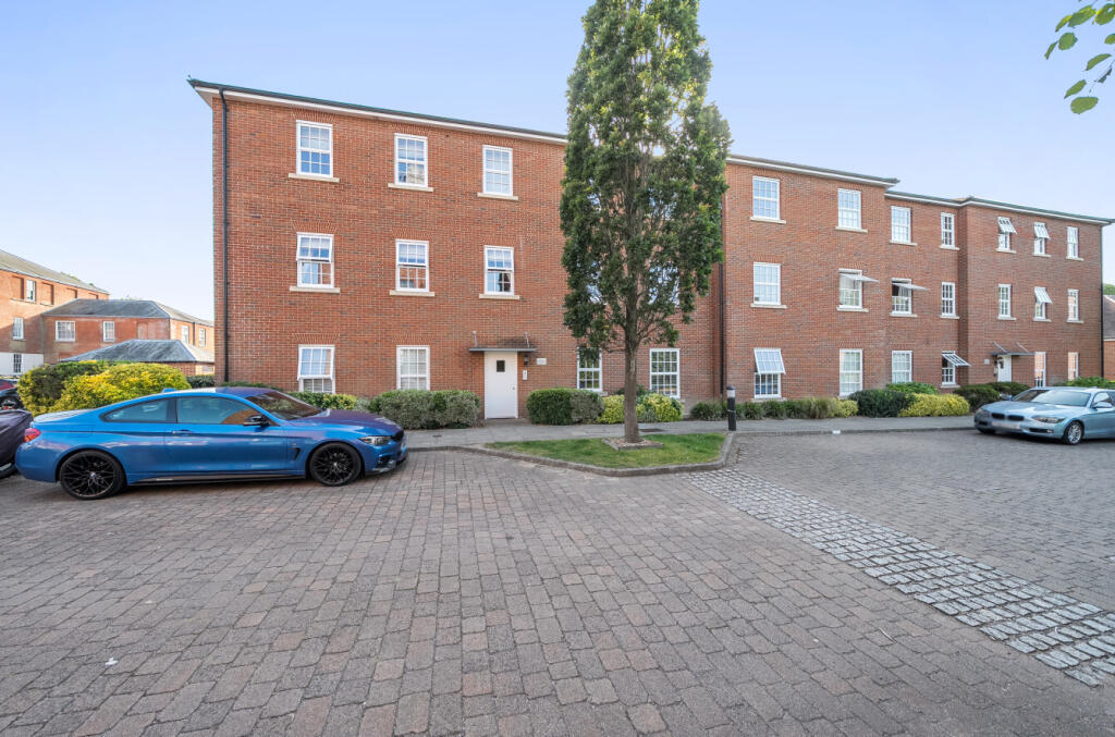 Main image of property: North Square, Knowle, Fareham, Hampshire, PO17