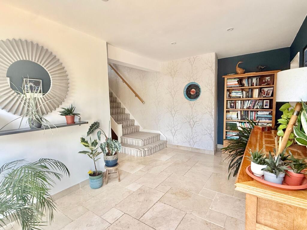 House in Southampton - View 5