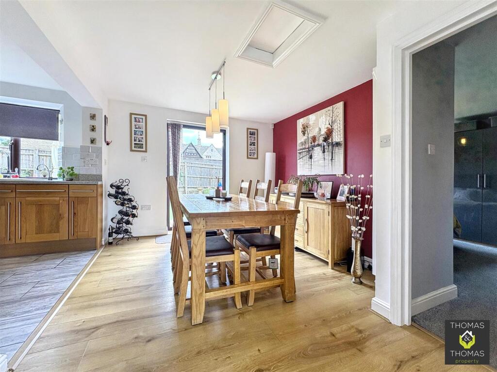 House in Stroud, Brookthorpe-with-Whaddon - View 4