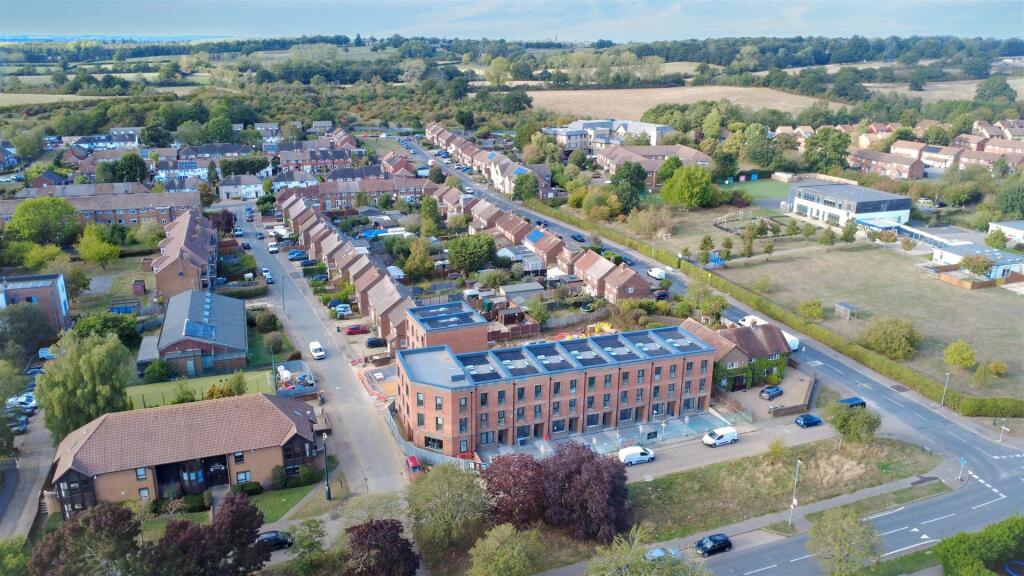 House in Borehamwood, Elstree and Borehamwood - View 2
