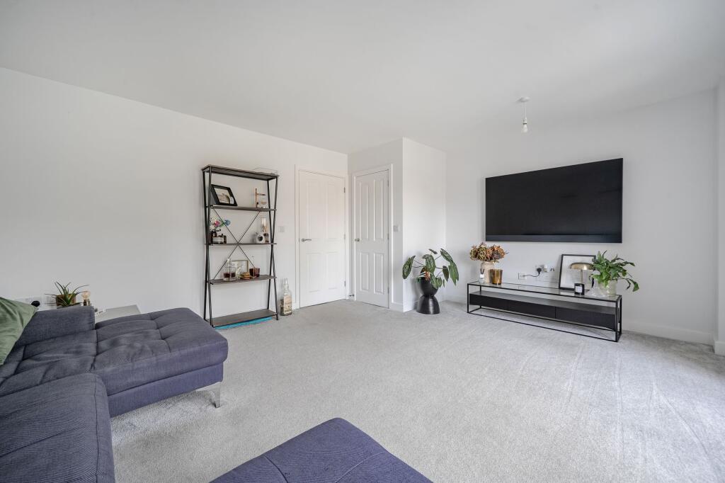 House in Reading - View 3