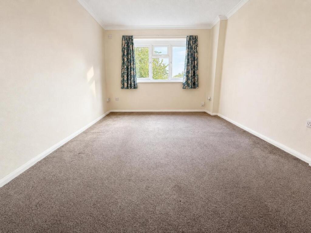 Apartment in Chelmsford - View 4