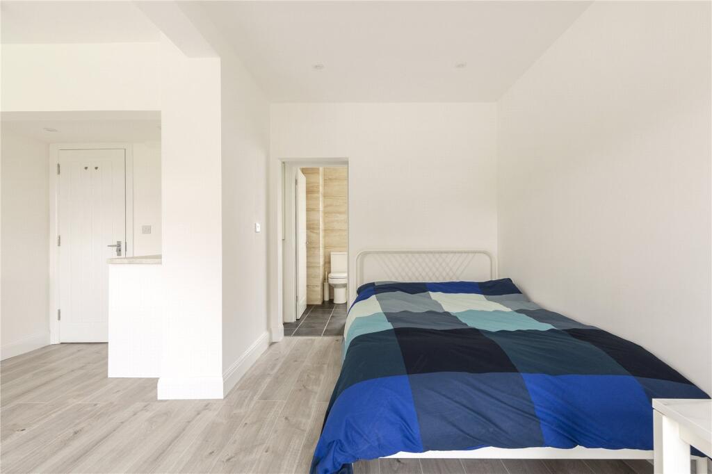 1 bedroom house share for rent